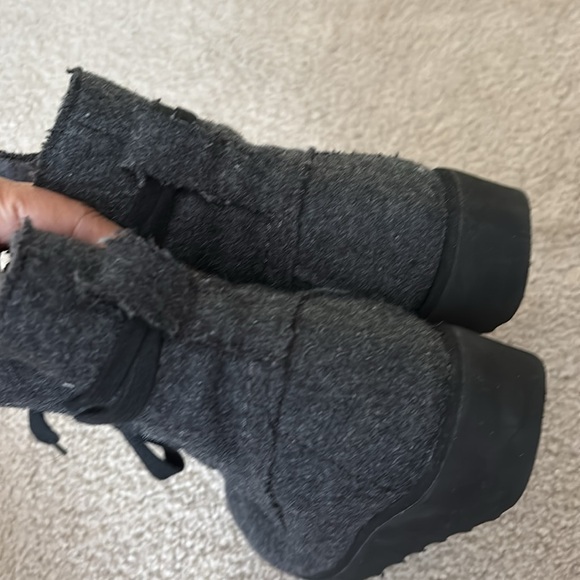 Bear Paw slipper booties size 6 - Picture 4 of 8